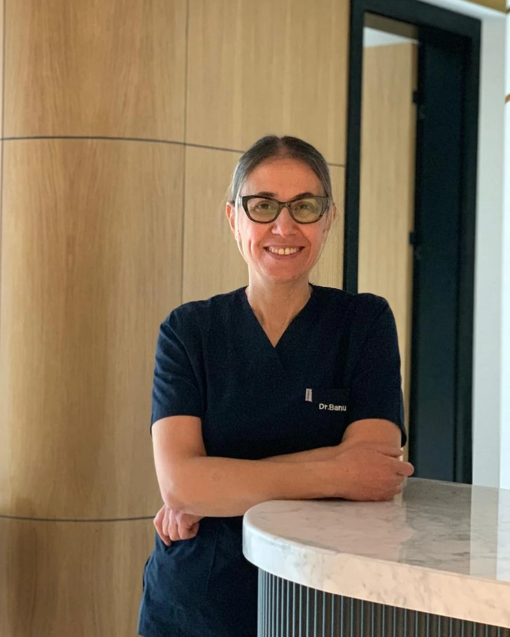 Op. Dr. Banu Akçal, Çankaya'daki muayenehanesinde